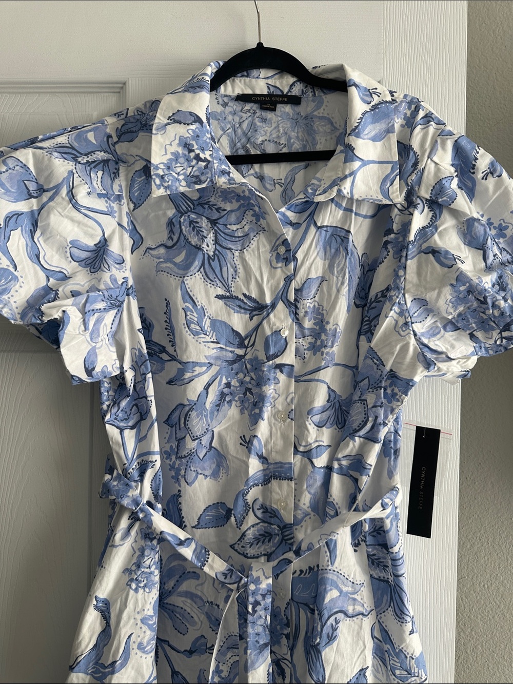 Cynthia Steffe White Dress with Blue Floral Print - Picture 4 of 4